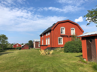 Prästgården Holmön – vandrarhemmet i hjärtat av byn