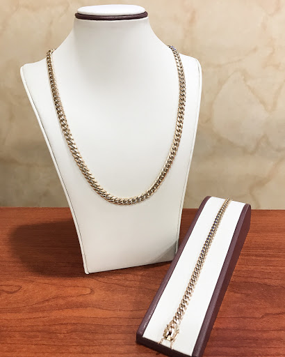 Jewelry Store «Mamari Jewelers», reviews and photos, 35 S Middletown Rd, Nanuet, NY 10954, USA