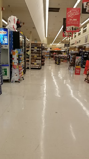 Grocery Store «Jewel-Osco», reviews and photos, 303 Holmes Ave, Clarendon Hills, IL 60514, USA