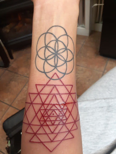 Tattoo Shop «South Side Tattoo», reviews and photos, 2208 E Carson St, Pittsburgh, PA 15203, USA