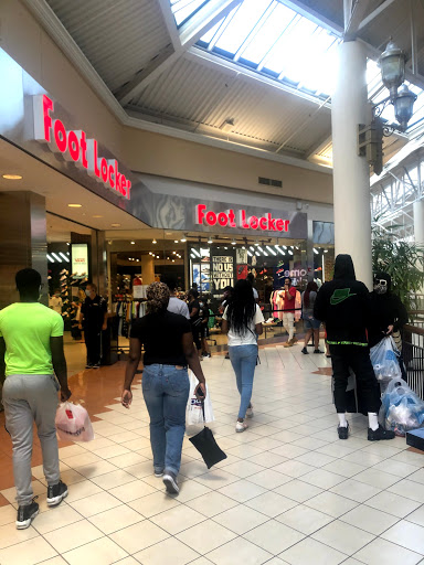 Shopping Mall «Willow Grove Park Mall», reviews and photos, 2500 W Moreland Rd, Willow Grove, PA 19090, USA