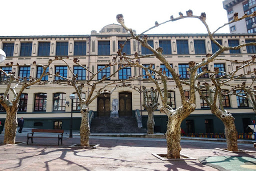 Colegio Público Uribarri - Uribarriko Eskola Publikoa en Bilbao