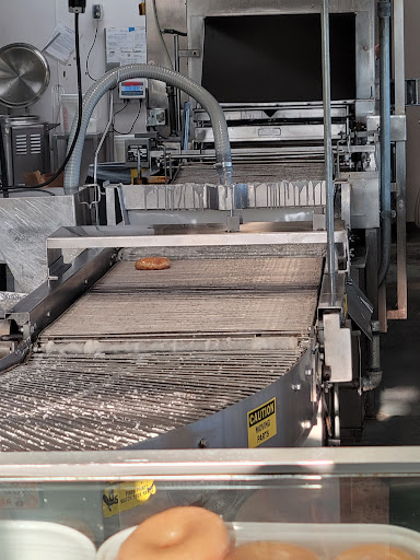 Bakery «Krispy Kreme Doughnuts», reviews and photos, 2900 S 108th St, Milwaukee, WI 53227, USA