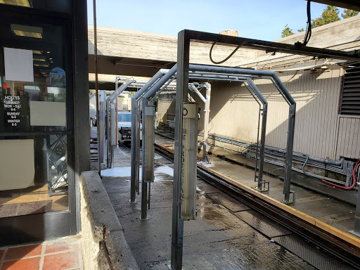 Car Wash «Newport Beach Car Wash», reviews and photos, 150 Newport Center Dr, Newport Beach, CA 92660, USA