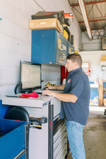 Auto Repair Shop «Harlan Automotive», reviews and photos, 408 N 4th St, Murray, KY 42071, USA