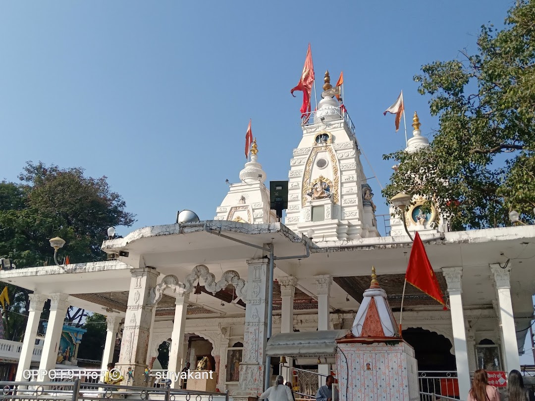 Ganesh Mandir Parking