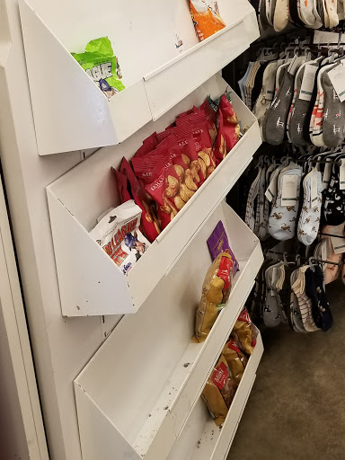 Clothing Store «Old Navy», reviews and photos, 3131 E Main St, Mohegan Lake, NY 10547, USA