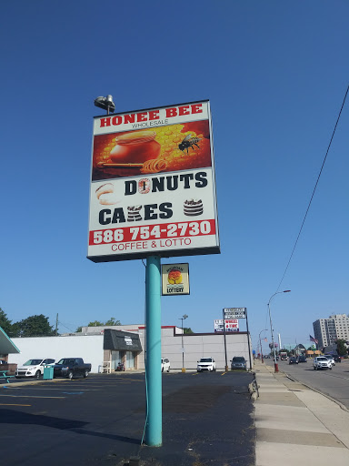Donut Shop «Honee-Bee Donuts», reviews and photos, 24565 Van Dyke, Center Line, MI 48015, USA