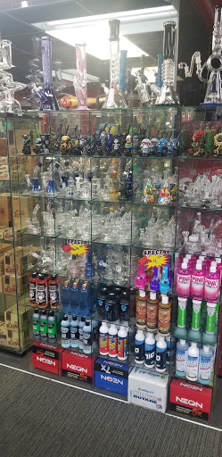 Tobacco Shop «Glass Monkey Smoke Shop», reviews and photos, 7309 E Stetson Dr, Scottsdale, AZ 85251, USA