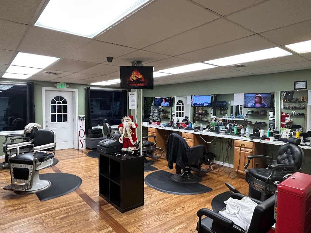 Finesse Barbers 07748
