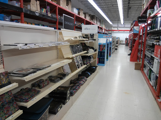 Office Supply Store «Staples», reviews and photos, 23131 Michigan Ave, Dearborn, MI 48124, USA