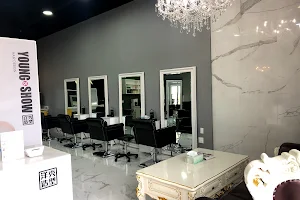 Young & Show Hair Salon image