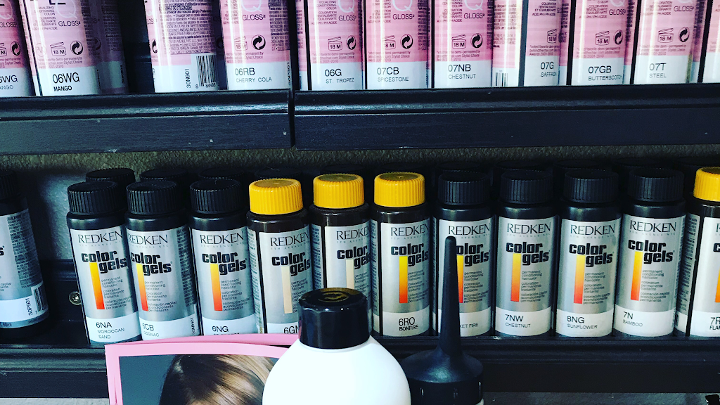 Salon Halloo 97056