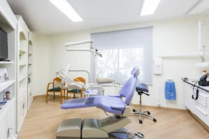 Clínica Dental Dr. Gratacòs image