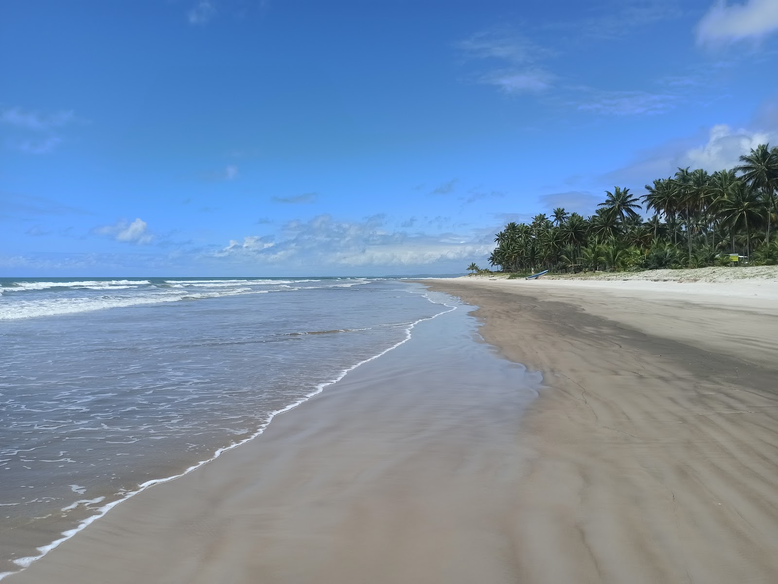 Foto von Praia Dos Nobres mit beiger sand Oberfläche