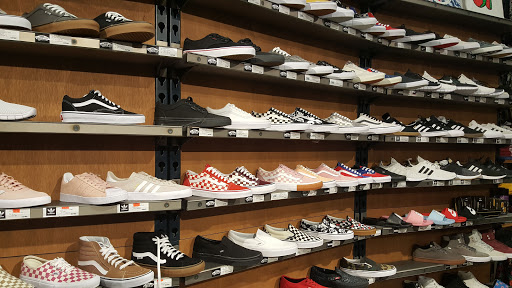 Clothing Store «Zumiez», reviews and photos, 1850 Apple Blossom Dr n123a, Winchester, VA 22601, USA