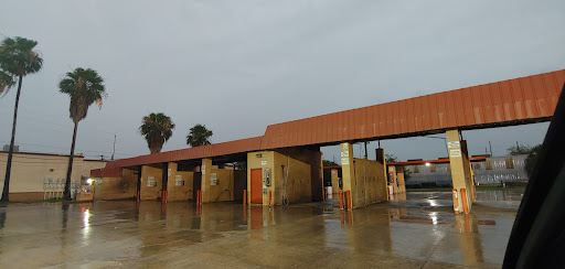 Superior Car Wash en Brownsville