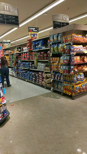 Grocery Store «Vons», reviews and photos, 7390 Cherry Ave, Fontana, CA 92336, USA