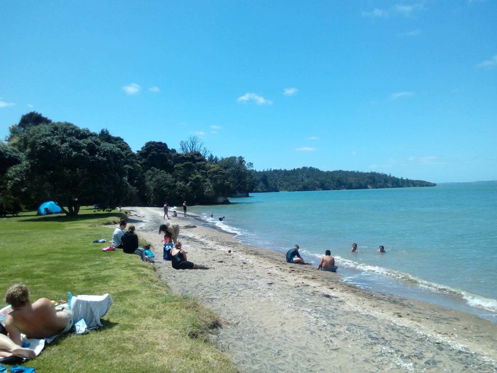 Cornwallis Beach'in fotoğrafı - rahatlamayı sevenler arasında popüler bir yer