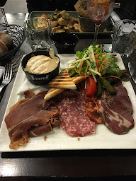 Photo n°54 de La Taverne - Table de caractère - Caen à Caen ()