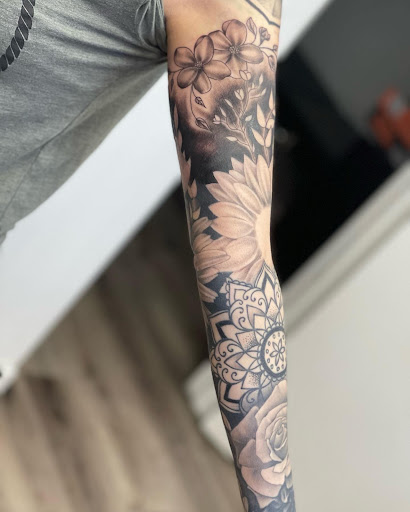 Explore girly skull tattoo ideas, creative tattoo ideas in Harrisburg, available at Capital Tattoo Company