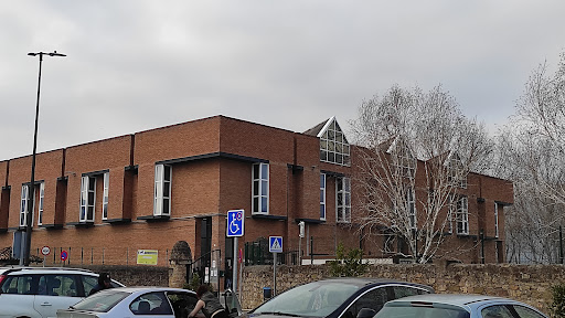 Pabellón polideportivo de Los Corrales de Buelna en Los Corrales de Buelna, Cantabria