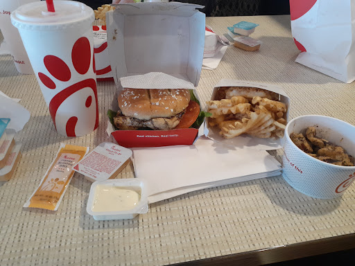 Fast Food Restaurant «Chick-fil-A at Tanasbourne», reviews and photos, 2855 NW Town Center Dr, Hillsboro, OR 97006, USA