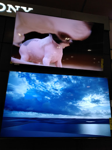 Electronics Store «Best Buy», reviews and photos, 95 Elm St, Enfield, CT 06082, USA