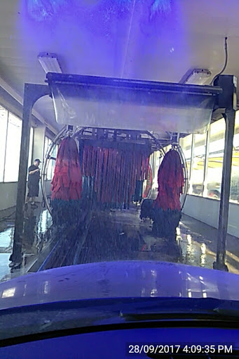 Car Wash «South Gate Car Wash», reviews and photos, 3900 Firestone Blvd, South Gate, CA 90280, USA