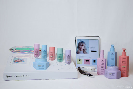 Trés Chique Monique Mobile Friseurmeisterin In Böheimkirchen