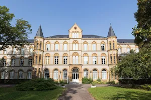 School Complex Jean-Xxiii Collège, Lycée, Pôle Supérieur - Ogec Renaissance French image