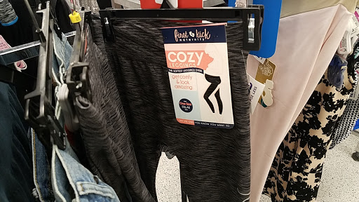 Clothing Store «Ross Dress for Less», reviews and photos, 2325 Lancaster Dr NE, Salem, OR 97305, USA