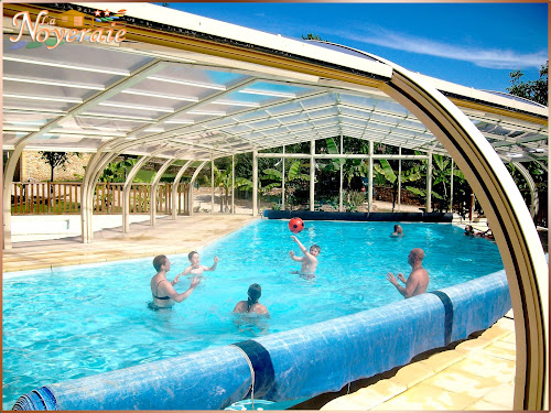 attractions La Noyeraie : Village de vacances chalets/gîtes piscine couverte chauffée en Dordogne proche Sarlat castels