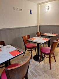 Atmosphère du Restaurant L'Estaminet à Vic-sur-Aisne - n°1