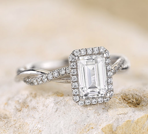 Jewelry Store «The Diamond Factory of Ann Arbor», reviews and photos, 668 Briarwood Cir, Ann Arbor, MI 48108, USA