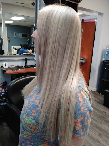 Beauty Salon «Karisma Full Service Beauty Salon», reviews and photos, 1096 Commercial Way, Spring Hill, FL 34606, USA
