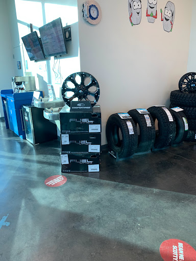 Tire Shop «Tire Discounters», reviews and photos, 12901 Taylorsville Rd, Louisville, KY 40299, USA