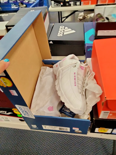 Sporting Goods Store «Big 5 Sporting Goods», reviews and photos, 510 Contra Costa Blvd, Pleasant Hill, CA 94523, USA