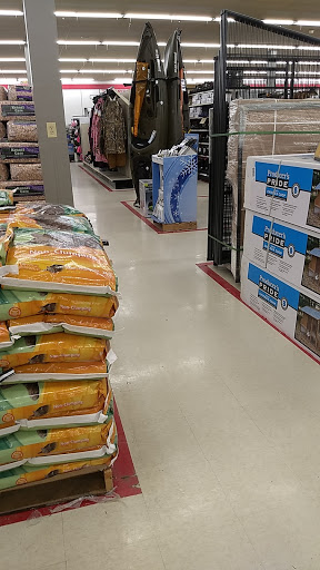 Home Improvement Store «Tractor Supply Co.», reviews and photos, 2070 S Cedar St, Imlay City, MI 48444, USA