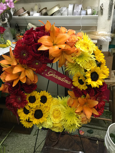 Florist «The Flower Girl», reviews and photos, 108 S 5th St, Middletown, IN 47356, USA