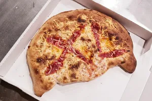 XL Pizza - Servon image