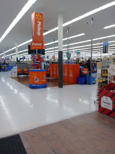Department Store «Walmart Supercenter», reviews and photos, 1015 New Moody Ln, La Grange, KY 40031, USA