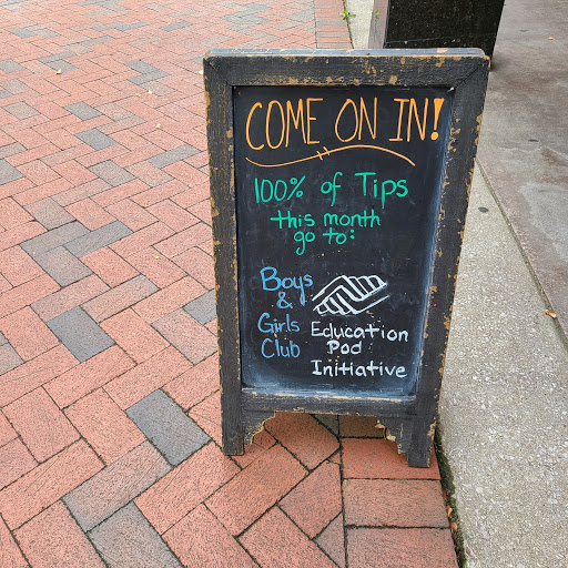 Coffee Shop «The PourHouse Cafe», reviews and photos, 314 E Kirkwood Ave, Bloomington, IN 47408, USA