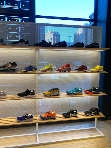 Clothing Store «Nike Lenox», reviews and photos, 3393 Peachtree Rd, Atlanta, GA 30326, USA