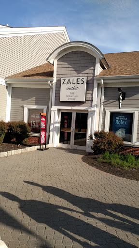 Jewelry Store «Zales - The Diamond Store», reviews and photos, 443 Evergreen Ct, Central Valley, NY 10917, USA