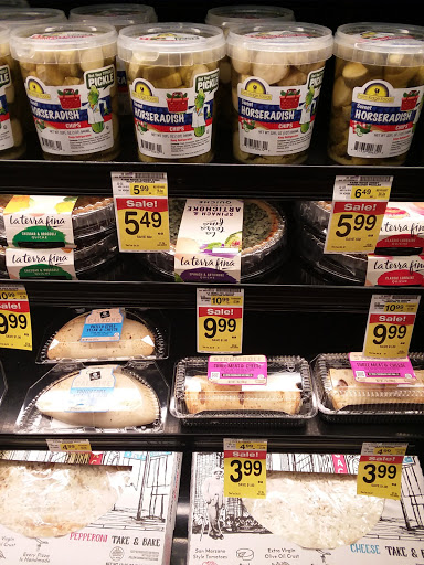 Grocery Store «Jewel-Osco», reviews and photos, 375 Randall Rd, South Elgin, IL 60177, USA