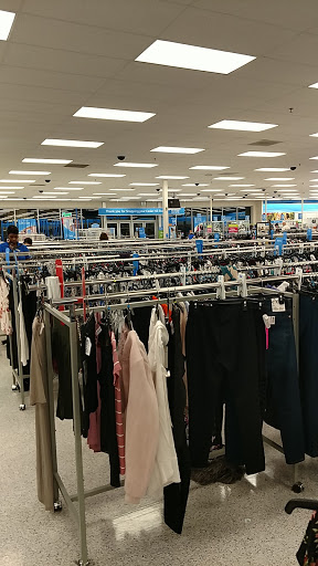 Clothing Store «Ross Dress for Less», reviews and photos, 330 N Hwy 67, Cedar Hill, TX 75104, USA
