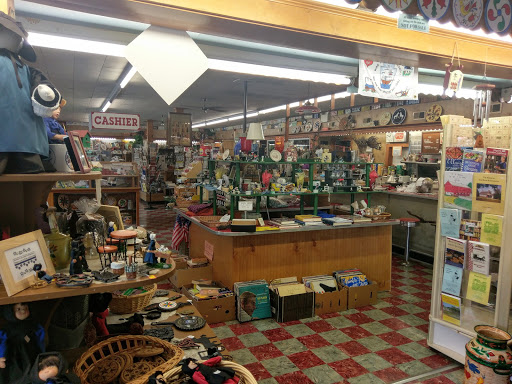 Tourist Attraction «Penna Dutch Gift Haus», reviews and photos, 93 Roadside Dr, Shartlesville, PA 19554, USA