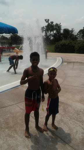 Water Park «Green Lake Family Aquatic Center», reviews and photos, 1100 River Oaks Dr, Calumet City, IL 60409, USA
