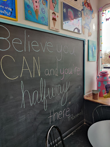Ice Cream Shop «C&C Frozen Treats», reviews and photos, 409 E Main St, Front Royal, VA 22630, USA